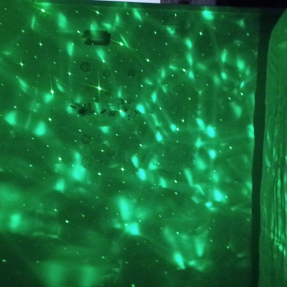 NIB Night sky Projector - Picture 7 of 13